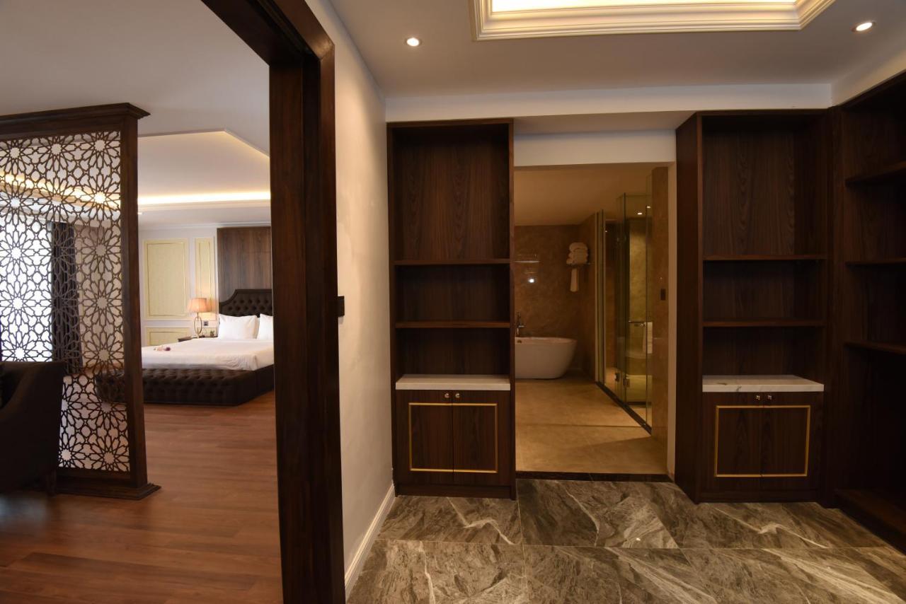 Phu Cuong Hotel Ca Mau ภายนอก รูปภาพ